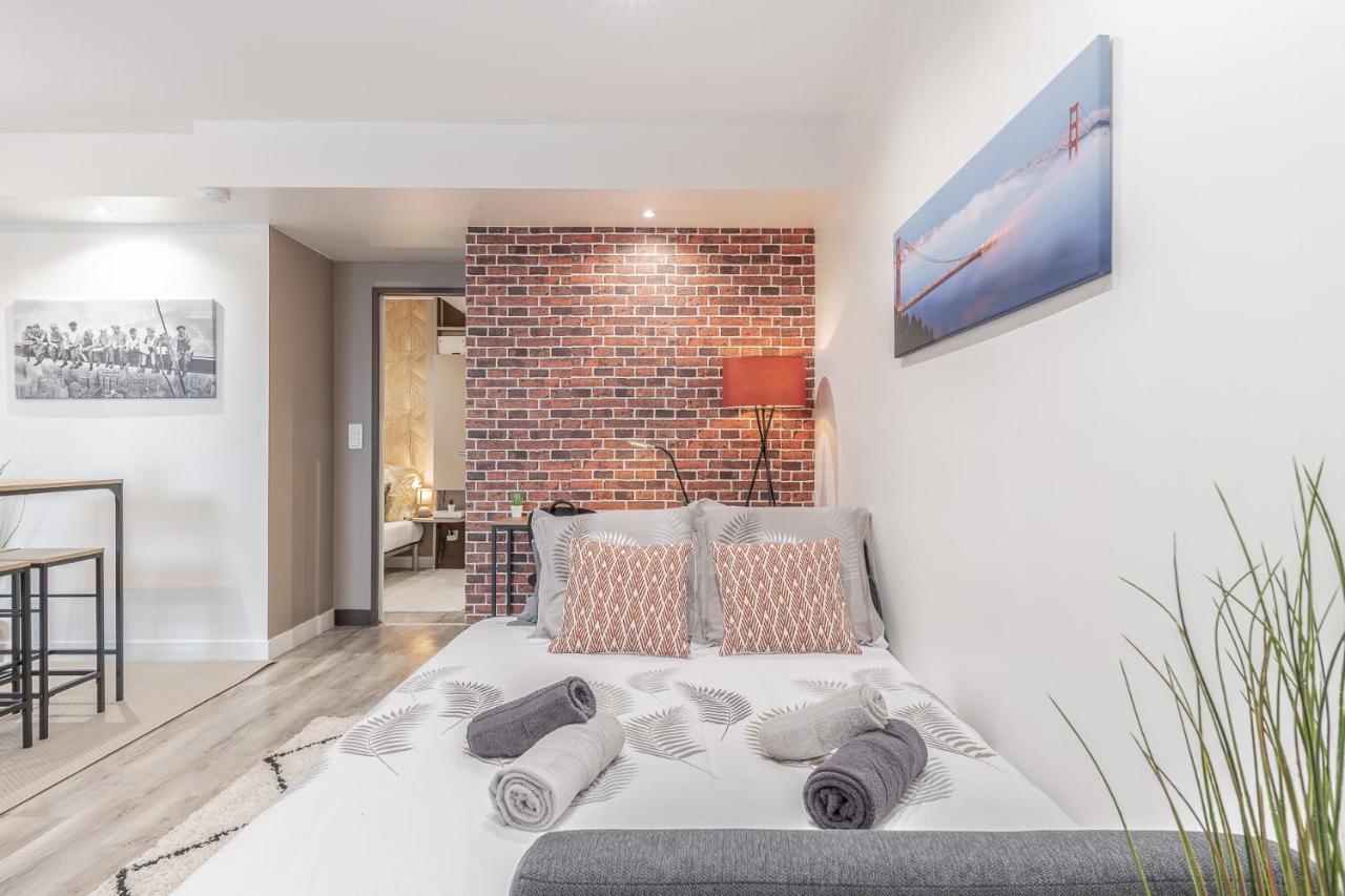 Aux Portes De Bordeaux Le Golden Gate Mindurguest Лормон Екстериор снимка